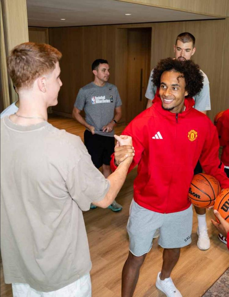 而B费则开, 环节, 两组运动员