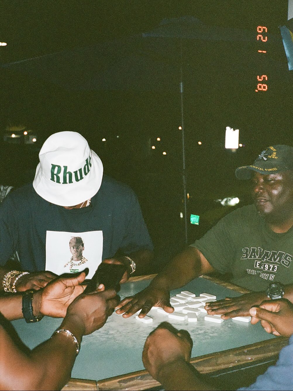 div, 希尔德个人, 社交媒体晒