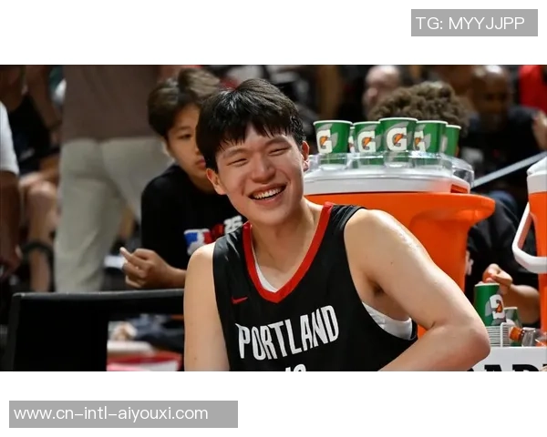 杨瀚森一动作露出最大短板！除语言外，这一点急需提高